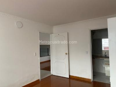 Casa de 4 alcobas en venta en Santa Ana Occidental, Bogotá, 217 m² · foto 10 de 20