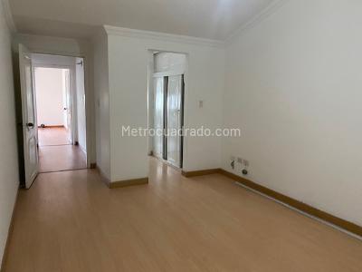 Casa de 4 alcobas en venta en Santa Ana Occidental, Bogotá, 217 m² · foto 9 de 20