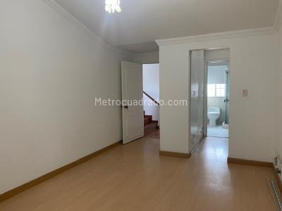 Casa de 4 alcobas en venta en Santa Ana Occidental, Bogotá, 217 m² · foto 11 de 20