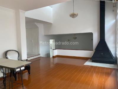 Casa de 4 alcobas en venta en Santa Ana Occidental, Bogotá, 217 m² · foto 4 de 20