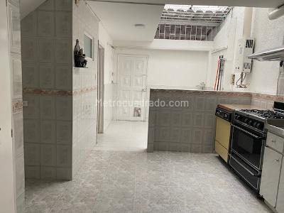 Casa de 4 alcobas en venta en Santa Ana Occidental, Bogotá, 217 m² · foto 12 de 20