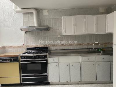 Casa de 4 alcobas en venta en Santa Ana Occidental, Bogotá, 217 m² · foto 14 de 20