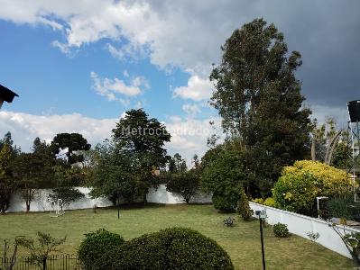 Casa de 4 alcobas en venta en Guaymaral, Bogotá, 450 m² · foto 2 de 20