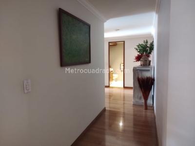 Apartamento de 3 alcobas en venta en La Cabrera Alta, Bogotá, 150 m² · foto 10 de 17