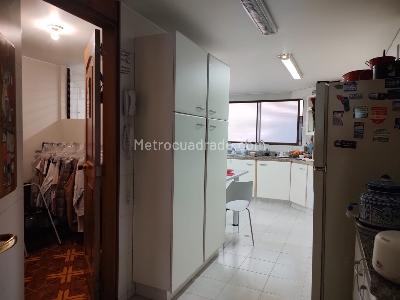 Apartamento de 3 alcobas en venta en La Cabrera Alta, Bogotá, 150 m² · foto 11 de 17