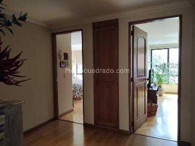 Apartamento de 3 alcobas en venta en La Cabrera Alta, Bogotá, 150 m² · foto 8 de 17