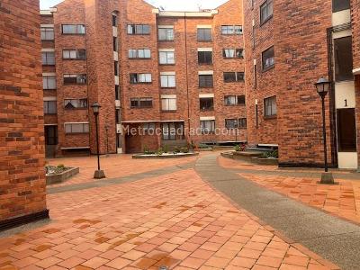 Apartamento de 3 alcobas en venta en Iberia 20, Bogotá, 80 m² · foto 10 de 20