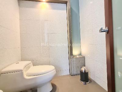 Apartamento de 3 alcobas en venta en Los Rosales (Oi), Bogotá, 315 m² · foto 11 de 11