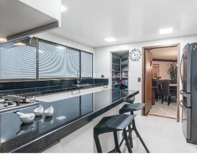 Apartamento de 3 alcobas en venta en San Patricio, Bogotá, 170 m² · foto 6 de 11