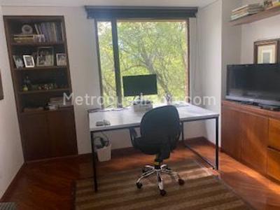 Apartamento de 4 alcobas en venta en Calleja Alta, Bogotá, 210 m² · foto 10 de 20