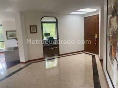 Apartamento de 4 alcobas en venta en Calleja Alta, Bogotá, 210 m² · foto 6 de 20