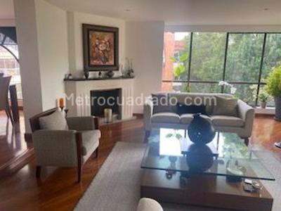 Apartamento de 4 alcobas en venta en Calleja Alta, Bogotá, 210 m² · foto 2 de 20