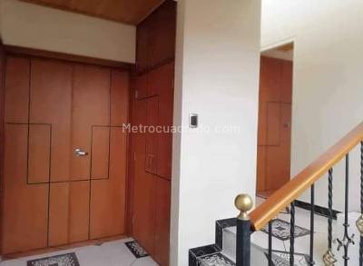 Casa de 4 alcobas en venta en Urbanizacion El Bosque, Tunja, 286 m² · foto 5 de 11