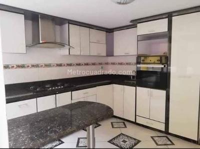 Casa de 4 alcobas en venta en Urbanizacion El Bosque, Tunja, 286 m² · foto 9 de 11