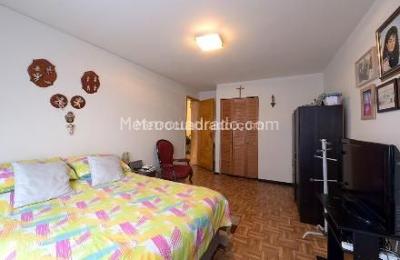 Casa de 4 alcobas en venta en La Soledad Teusaquillo, Bogotá, 180 m² · foto 9 de 17