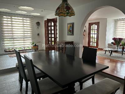 Casa de 3 alcobas en venta en San Jose De Bavaria, Bogotá, 230 m² · foto 4 de 8