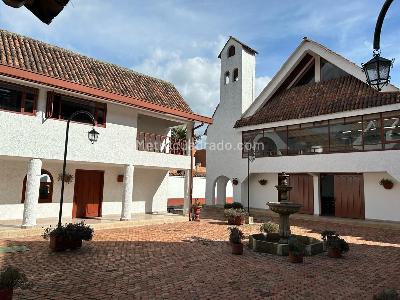 Casa de 3 alcobas en venta en San Jose De Bavaria, Bogotá, 230 m² · foto 7 de 8