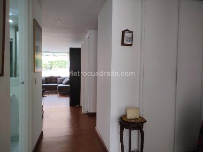 Apartamento en venta en Las Rosales, Bogotá · foto 4 de 9