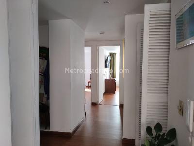 Apartamento en venta en Las Rosales, Bogotá · foto 5 de 9