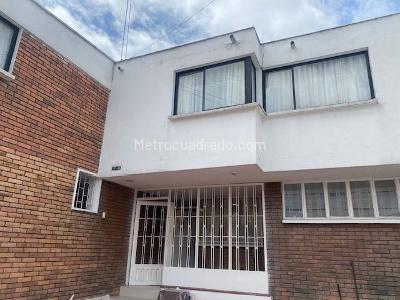 Casa de 4 alcobas en venta en Potosi Pontevedra, Bogotá, 251 m² · foto 4 de 20