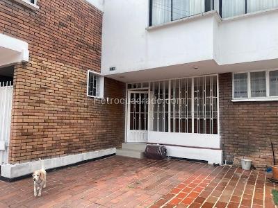 Casa de 4 alcobas en venta en Potosi Pontevedra, Bogotá, 251 m² · foto 3 de 20