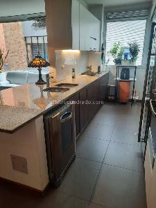 Apartamento de 3 alcobas en venta en Chico Reservado, Bogotá, 130 m² · foto 3 de 14