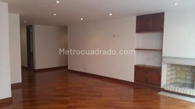 Apartamento de 3 alcobas en venta en Santa Paula, Bogotá, 159 m² · foto 3 de 20