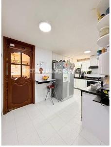 Apartamento en venta en Santa Barbara, Bogotá · foto 8 de 19