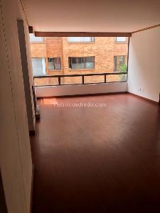 Apartamento en venta en La Carolina, Bogotá · foto 8 de 18