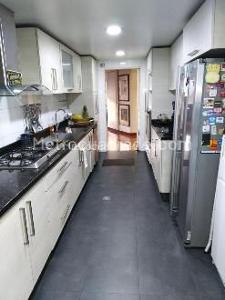 Apartamento de 3 alcobas en venta en Refugio Rosales, Bogotá, 195 m² · foto 17 de 17