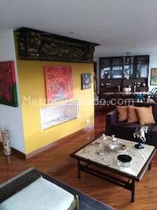 Apartamento de 3 alcobas en venta en Refugio Rosales, Bogotá, 195 m² · foto 1 de 17