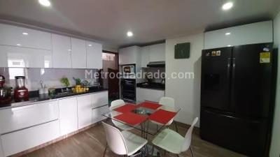 Apartamento en venta en Rosales Alto, Bogotá · foto 4 de 20