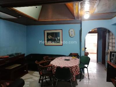 Casa de 5 alcobas en venta en Jose Joaquin Vargas, Bogotá, 372 m² · foto 8 de 17