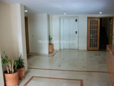 Apartamento de 2 alcobas en venta en Calleja Alta, Bogotá, 97 m² · foto 5 de 16