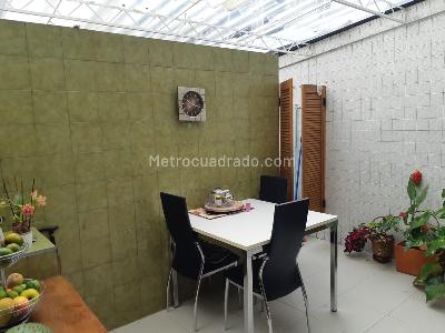 Casa en venta en Cedritos Capri, Bogotá · foto 10 de 17