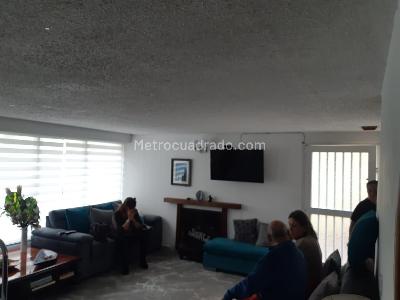Casa en venta en Cedritos Capri, Bogotá · foto 7 de 17