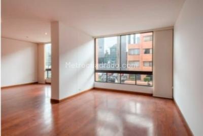 Apartamento de 3 alcobas en venta en Chico Navarra, Bogotá, 138 m² · foto 11 de 15