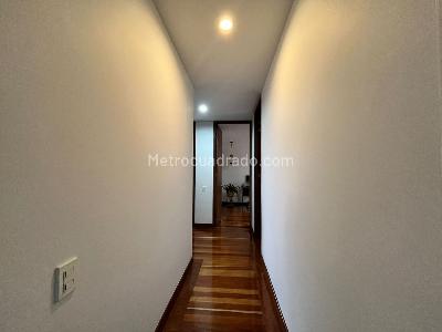 Apartamento de 3 alcobas en venta en Balcones De Lindaraja, Bogotá, 193 m² · foto 16 de 20