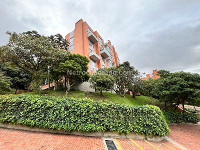Apartamento de 3 alcobas en venta en Balcones De Lindaraja, Bogotá, 193 m² · foto 2 de 20