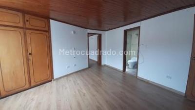 Casa de 3 alcobas en venta en Santa Ana Occidental, Bogotá, 254 m² · foto 15 de 20