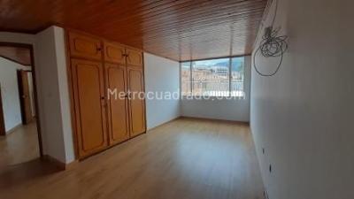 Casa de 3 alcobas en venta en Santa Ana Occidental, Bogotá, 254 m² · foto 19 de 20