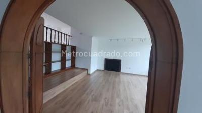 Casa de 3 alcobas en venta en Santa Ana Occidental, Bogotá, 254 m² · foto 16 de 20