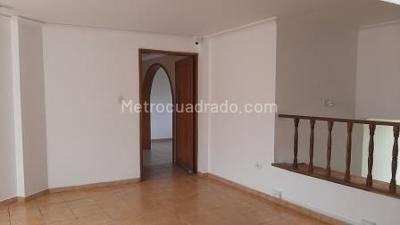Casa de 3 alcobas en venta en Santa Ana Occidental, Bogotá, 254 m² · foto 4 de 20