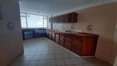 Casa de 3 alcobas en venta en Santa Ana Occidental, Bogotá, 254 m² · foto 8 de 20