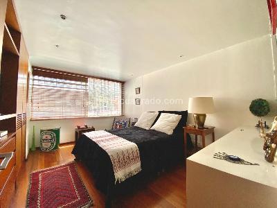 Apartamento de 3 alcobas en venta en Chico Norte Chico, Bogotá, 130 m² · foto 3 de 13