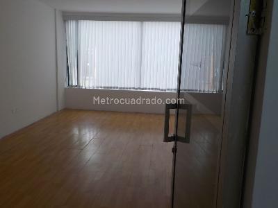 Casa de 5 alcobas en venta en El Lago, Bogotá, 1000 m² · foto 14 de 20