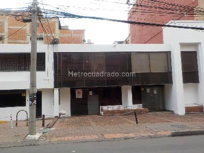 Casa de 5 alcobas en venta en El Lago, Bogotá, 1000 m² · foto 2 de 20