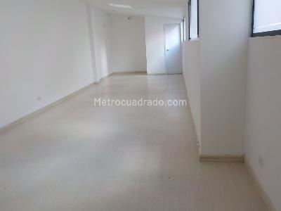 Casa de 5 alcobas en venta en El Lago, Bogotá, 1000 m² · foto 3 de 20