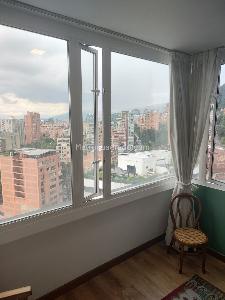 Apartamento de 2 alcobas en venta en Los Rosales, Bogotá, 113 m² · foto 3 de 16