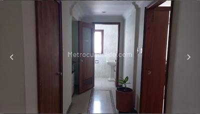 Apartamento de 3 alcobas en venta en Centro Las Nieves, Bogotá, 213 m² · foto 16 de 20